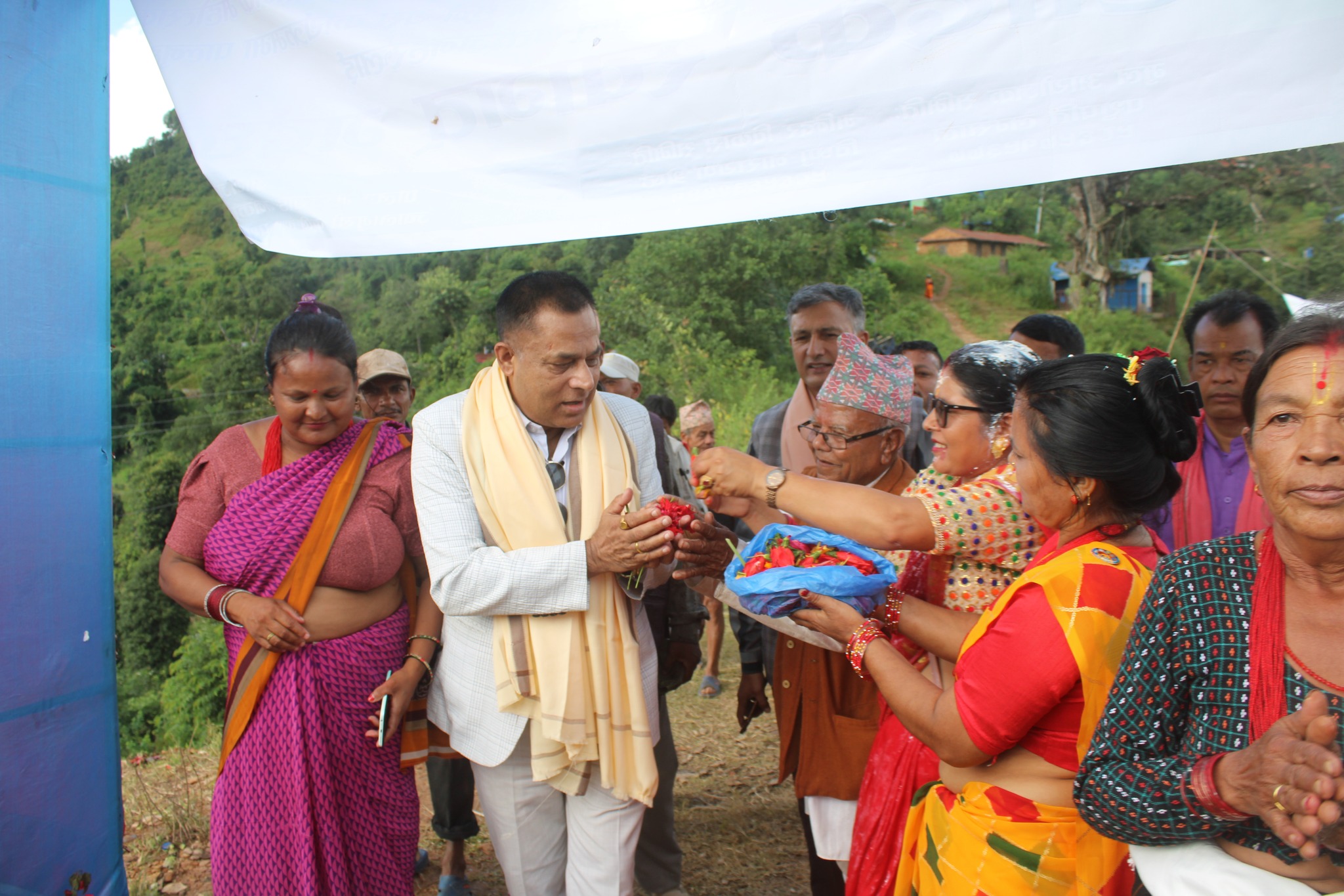 मनकामना मन्दिर तथा हरियाली सहिद पार्कको काम अधुरो हुन दिन्नः  मेयर ढुंगाना