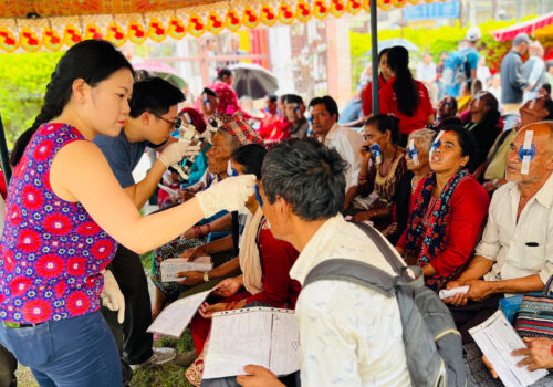 धादिङबेशीमा १२३ जनाको निशुल्क आँखाको अप्रेशन