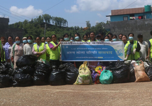 वातावरण सरसफाई अभियान अन्तरगत अरुण खोला वरिपरि सरसफाई