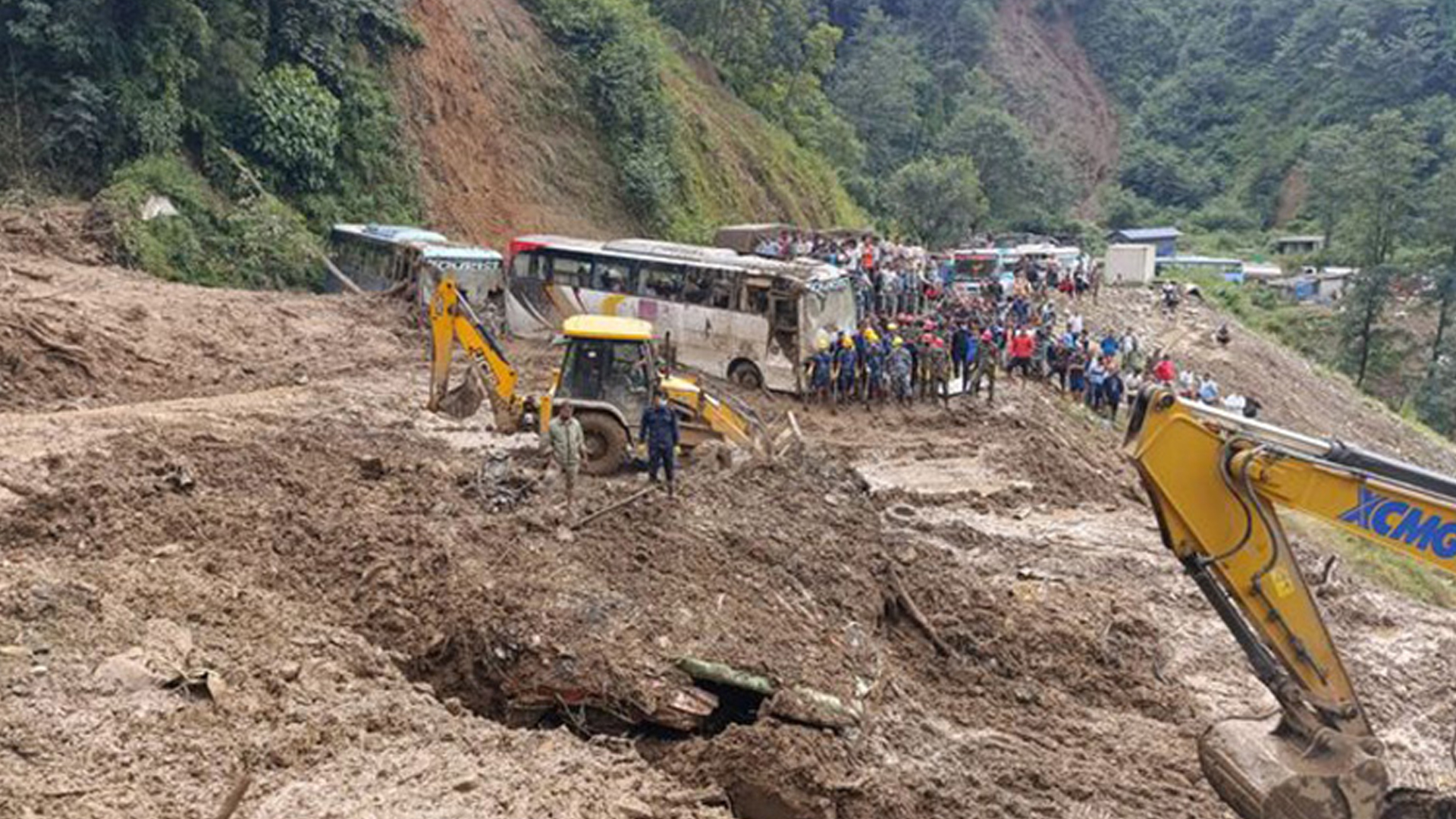 धादिङको झ्याप्ले खोलामा थप सवारी साधन पुरिएको आशंका, खोजी कार्य पुनः सुरु