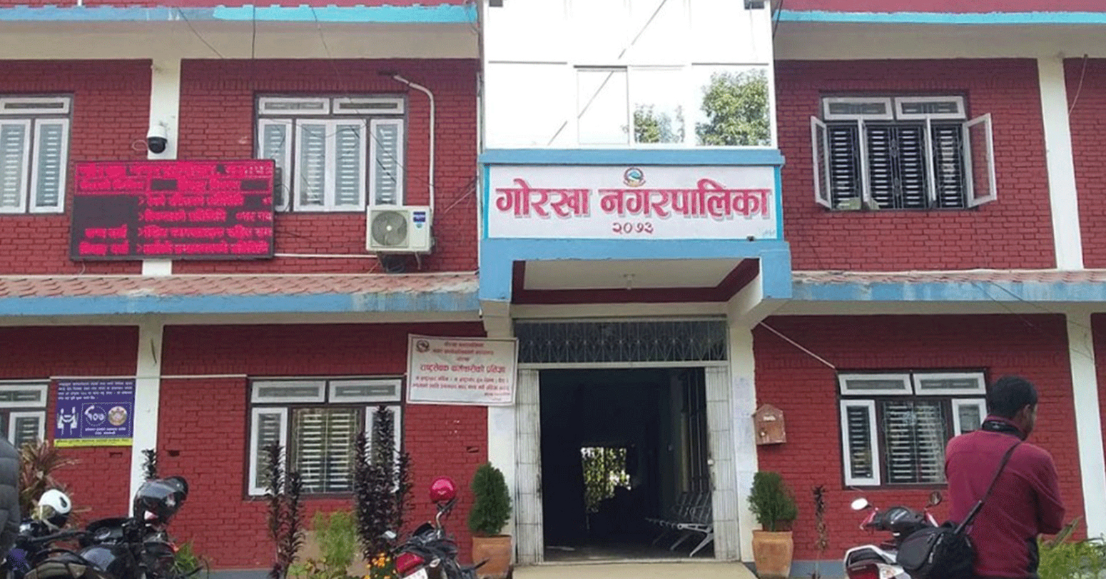 गोरखनाथदेखि गोरखपुरसम्म खिचडी यात्रा गर्दै गोरखा नगरपालिका